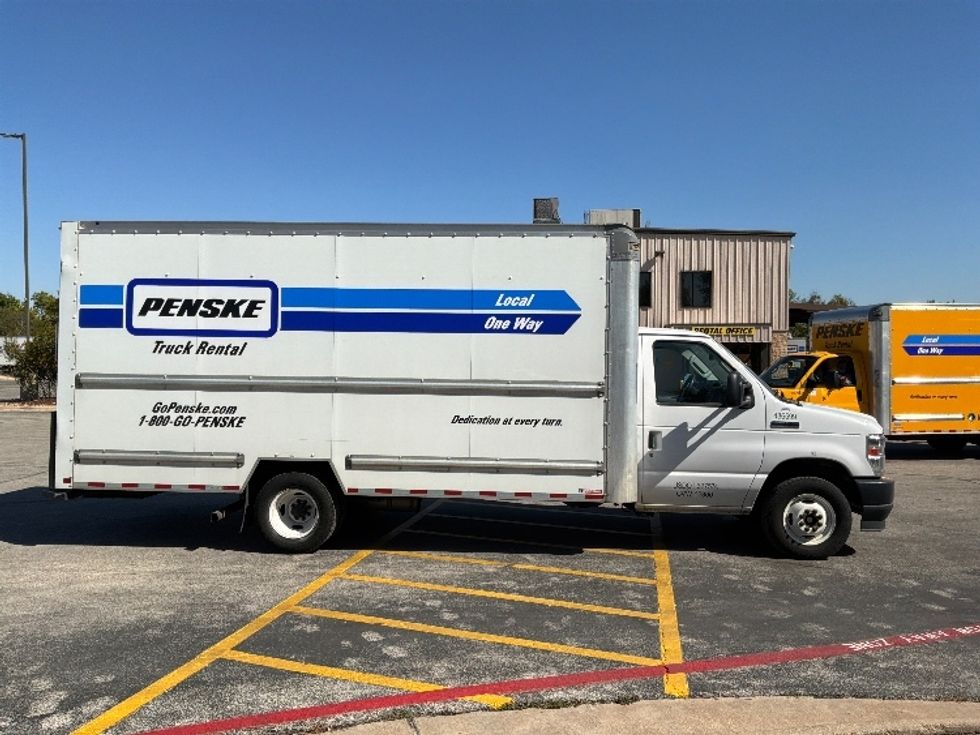 Light Duty Box Truck-Light and Medium Duty Trucks-Ford-2022-E350-San Antonio-TX-160,982\n\t\tmiles-$ 20,000 - Image 15