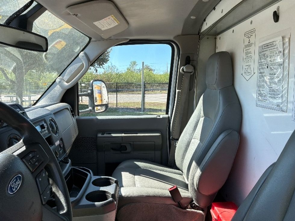 Light Duty Box Truck-Light and Medium Duty Trucks-Ford-2022-E350-San Antonio-TX-160,982\n\t\tmiles-$ 20,000 - Image 19