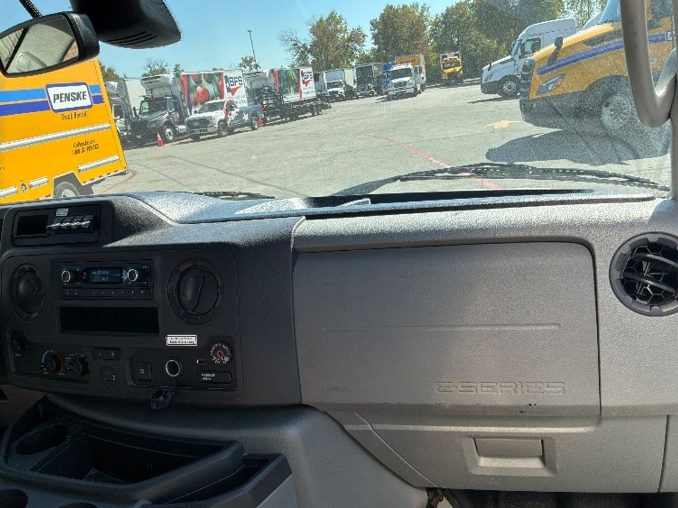 Light Duty Box Truck-Light and Medium Duty Trucks-Ford-2022-E350-San Antonio-TX-160,982\n\t\tmiles-$ 20,000 - Image 21