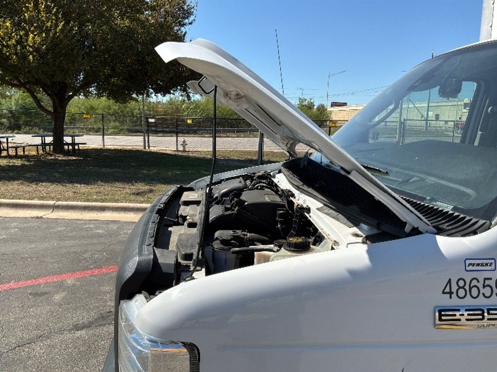 Light Duty Box Truck-Light and Medium Duty Trucks-Ford-2022-E350-San Antonio-TX-160,982\n\t\tmiles-$ 20,000 - Image 24