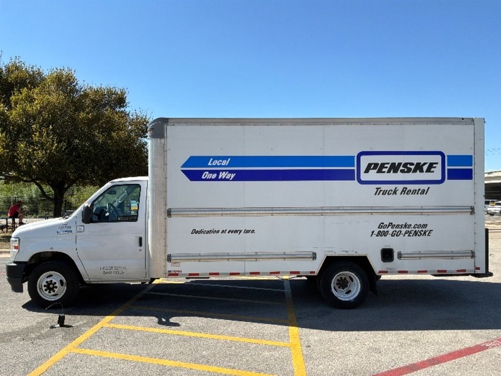 Light Duty Box Truck-Light and Medium Duty Trucks-Ford-2022-E350-San Antonio-TX-160,982\n\t\tmiles-$ 20,000 - Image 4
