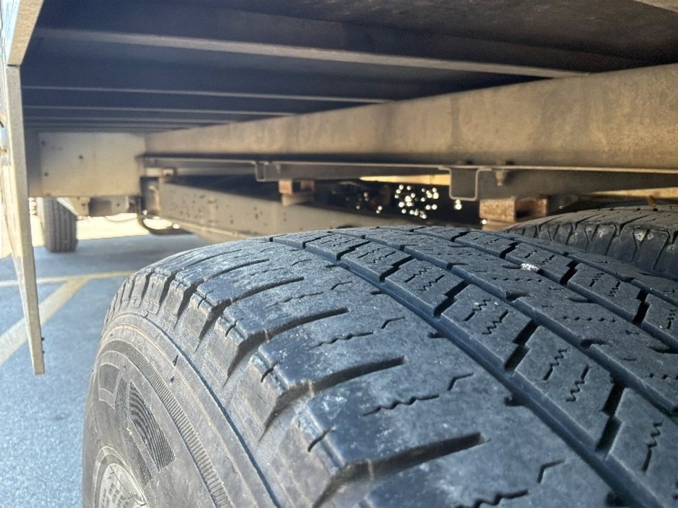 Light Duty Box Truck-Light and Medium Duty Trucks-Ford-2022-E350-San Antonio-TX-160,982\n\t\tmiles-$ 20,000 - Image 5