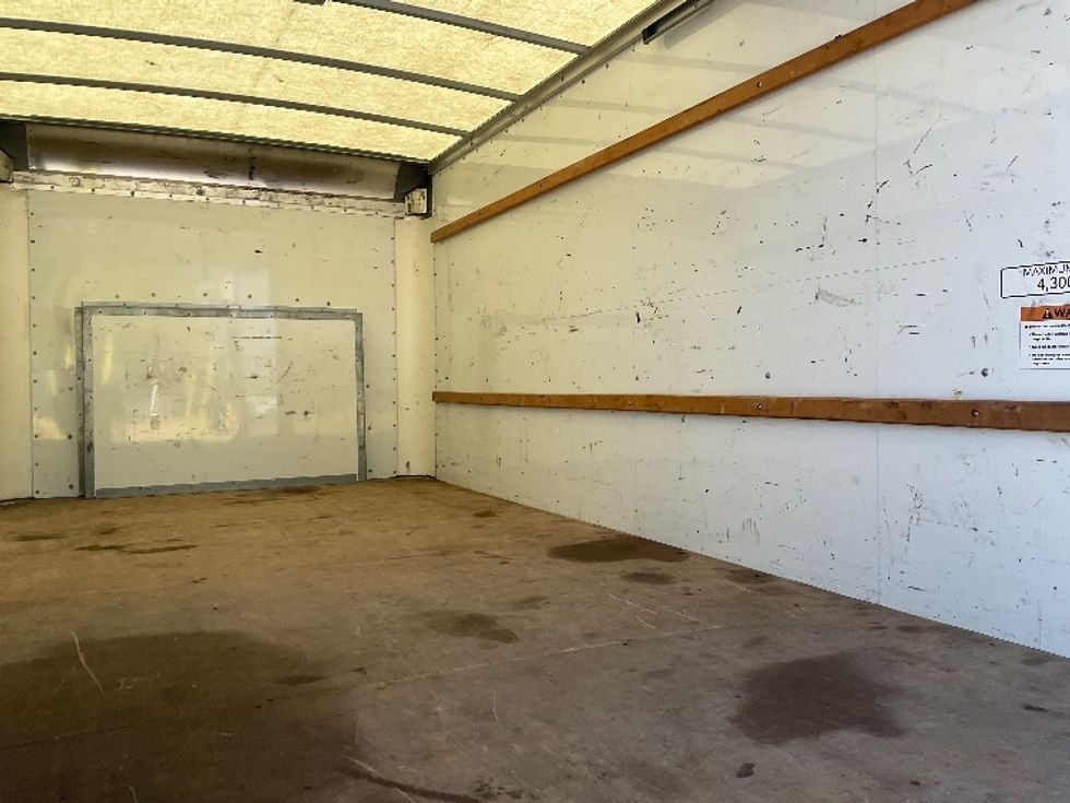 Light Duty Box Truck-Light and Medium Duty Trucks-Ford-2022-E350-San Antonio-TX-167,048\n\t\tmiles-$ 18,500 - Image 10