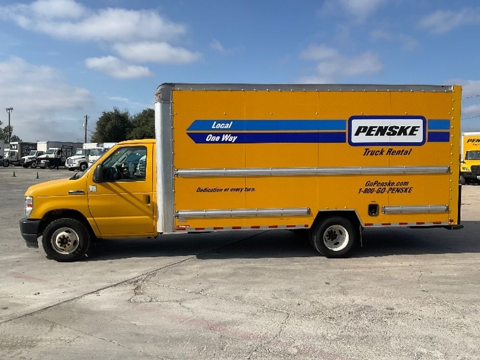 Light Duty Box Truck-Light and Medium Duty Trucks-Ford-2022-E350-San Antonio-TX-167,048\n\t\tmiles-$ 18,500 - Image 4