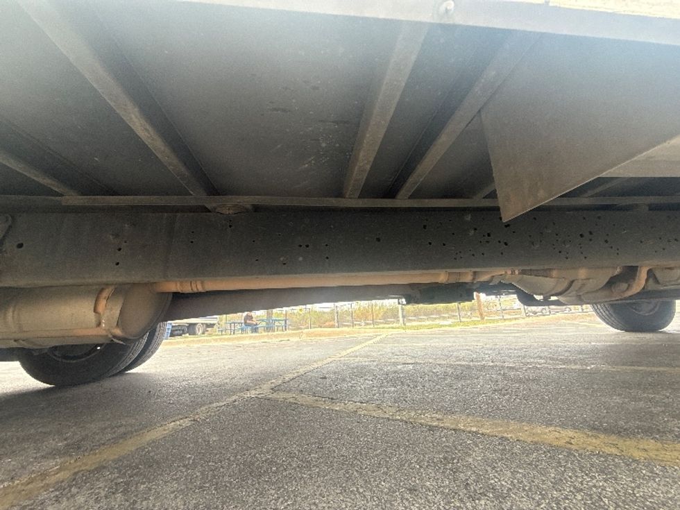 Light Duty Box Truck-Light and Medium Duty Trucks-Ford-2022-E350-San Antonio-TX-172,430\n\t\tmiles-$ 18,750 - Image 12