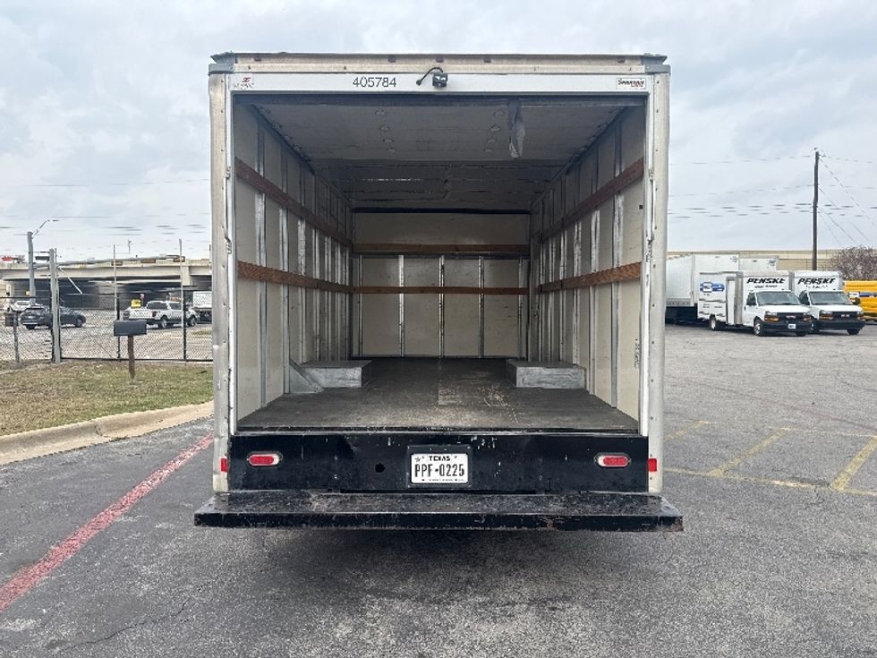 Light Duty Box Truck-Light and Medium Duty Trucks-Ford-2022-E350-San Antonio-TX-172,430\n\t\tmiles-$ 18,750 - Image 8