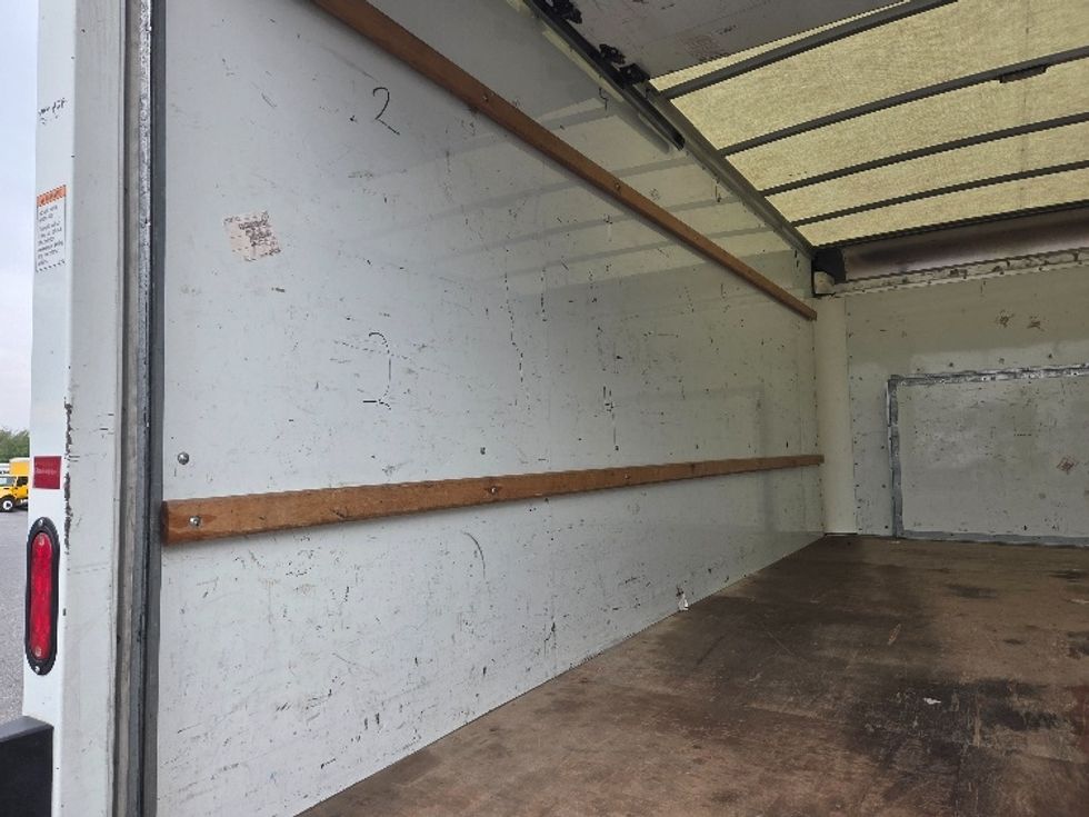 Light Duty Box Truck-Light and Medium Duty Trucks-Ford-2022-E350-San Antonio-TX-89,448\n\t\tmiles-$ 32,000 - Image 11