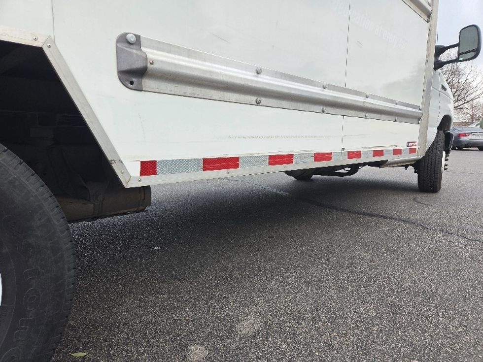 Light Duty Box Truck-Light and Medium Duty Trucks-Ford-2022-E350-San Antonio-TX-89,448\n\t\tmiles-$ 32,000 - Image 14
