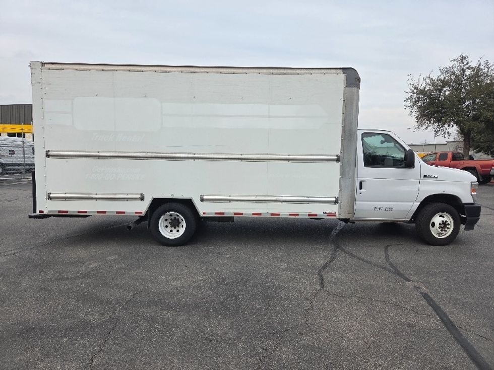 Light Duty Box Truck-Light and Medium Duty Trucks-Ford-2022-E350-San Antonio-TX-89,448\n\t\tmiles-$ 32,000 - Image 15