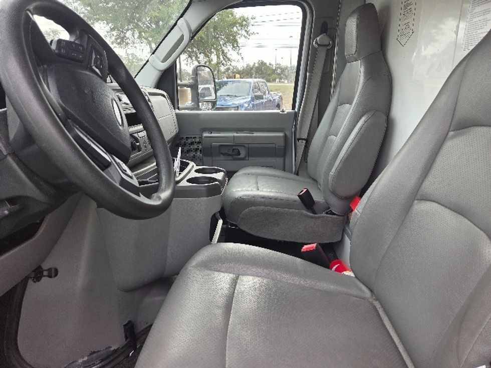 Light Duty Box Truck-Light and Medium Duty Trucks-Ford-2022-E350-San Antonio-TX-89,448\n\t\tmiles-$ 32,000 - Image 20