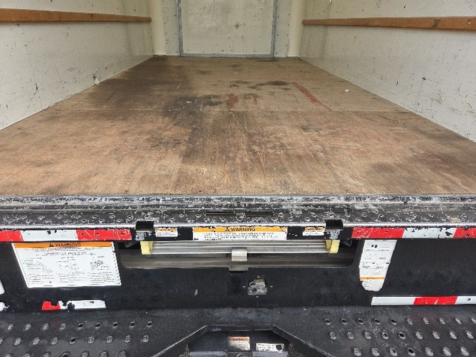 Light Duty Box Truck-Light and Medium Duty Trucks-Ford-2022-E350-San Antonio-TX-89,448\n\t\tmiles-$ 32,000 - Image 7