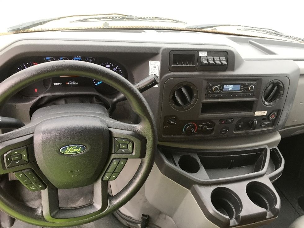 Light Duty Box Truck-Light and Medium Duty Trucks-Ford-2022-E350-San Antonio-TX-93,638\n\t\tmiles-$ 28,500 - Image 17