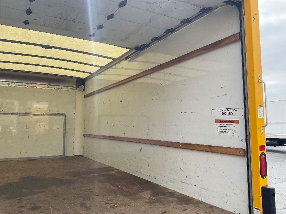 Light Duty Box Truck-Light and Medium Duty Trucks-Ford-2022-E350-San Diego-CA-92,115\n\t\tmiles-$ 29,500 - Image 11