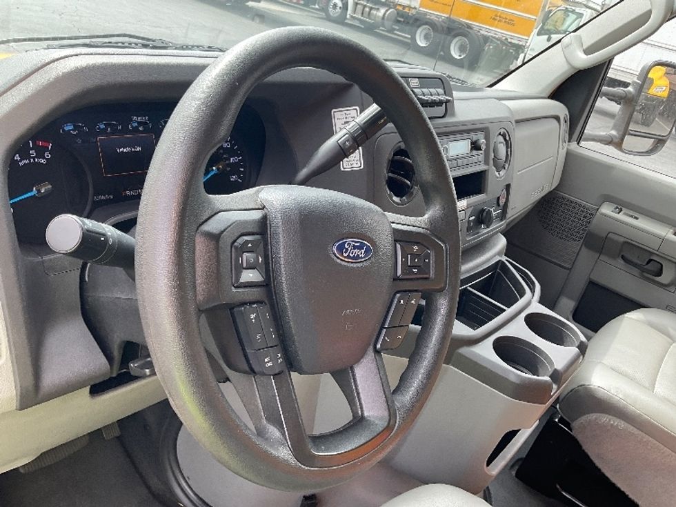 Light Duty Box Truck-Light and Medium Duty Trucks-Ford-2022-E350-San Diego-CA-92,115\n\t\tmiles-$ 29,500 - Image 16