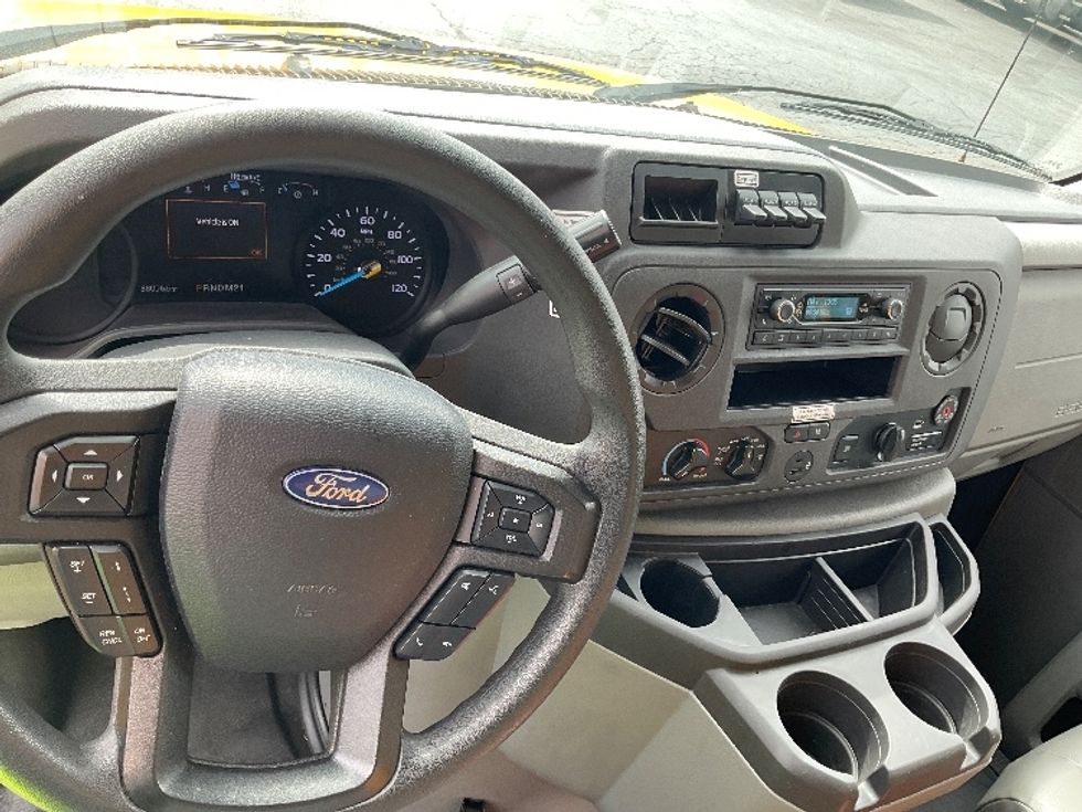 Light Duty Box Truck-Light and Medium Duty Trucks-Ford-2022-E350-San Diego-CA-92,115\n\t\tmiles-$ 29,500 - Image 17