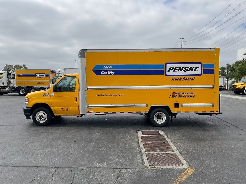 Light Duty Box Truck-Light and Medium Duty Trucks-Ford-2022-E350-San Diego-CA-92,115\n\t\tmiles-$ 29,500 - Image 4