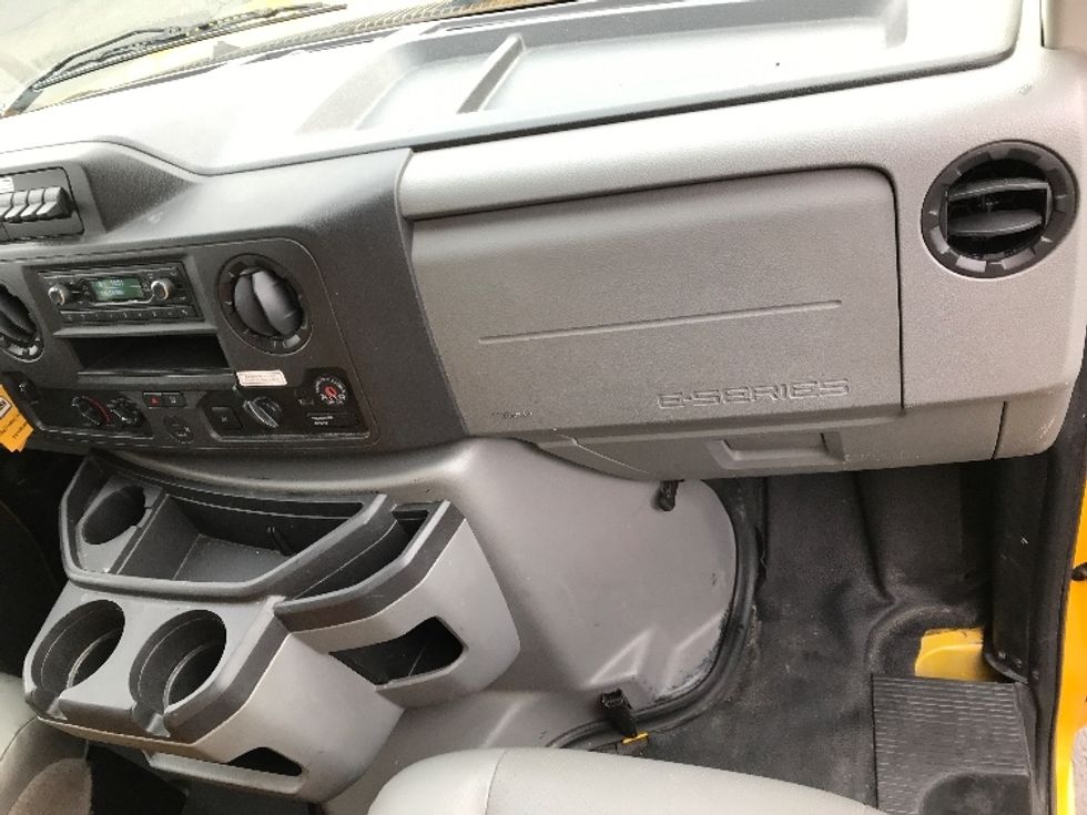 Light Duty Box Truck-Light and Medium Duty Trucks-Ford-2022-E350-Sandston-VA-109,740\n\t\tmiles-$ 28,000 - Image 19