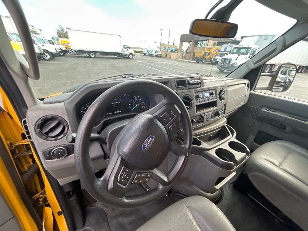 Light Duty Box Truck-Light and Medium Duty Trucks-Ford-2022-E350-Santa Ana-CA-81,556\n\t\tmiles-$ 29,500 - Image 11