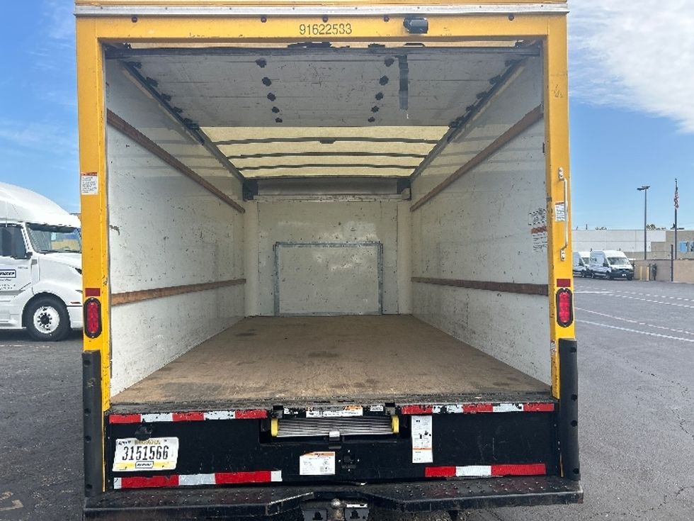 Light Duty Box Truck-Light and Medium Duty Trucks-Ford-2022-E350-Santa Ana-CA-81,556\n\t\tmiles-$ 29,500 - Image 9