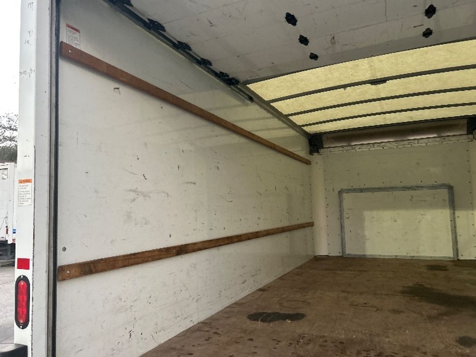 Light Duty Box Truck-Light and Medium Duty Trucks-Ford-2022-E350-Sarasota-FL-104,102\n\t\tmiles-$ 31,500 - Image 11