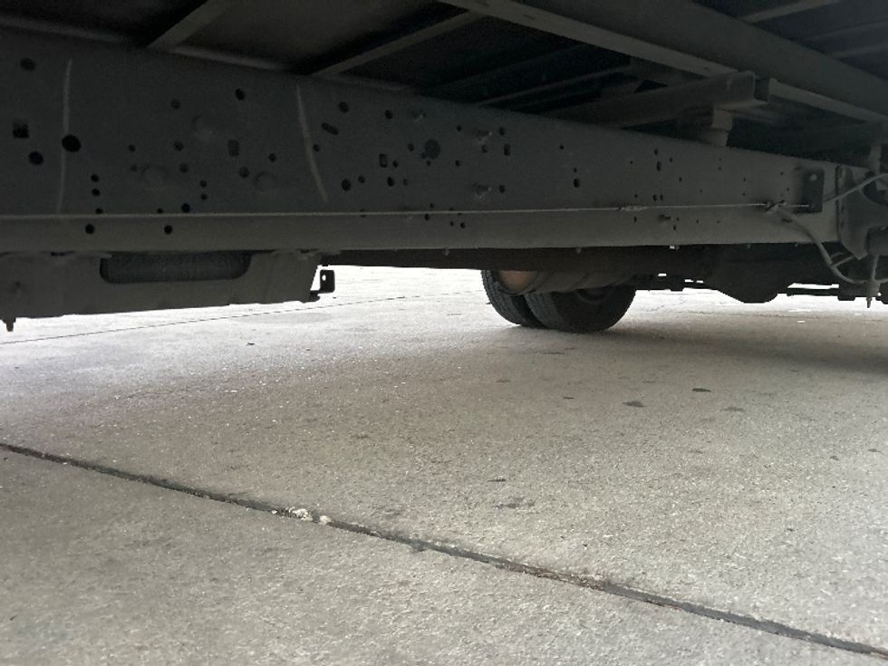 Light Duty Box Truck-Light and Medium Duty Trucks-Ford-2022-E350-Sarasota-FL-104,102\n\t\tmiles-$ 31,500 - Image 5