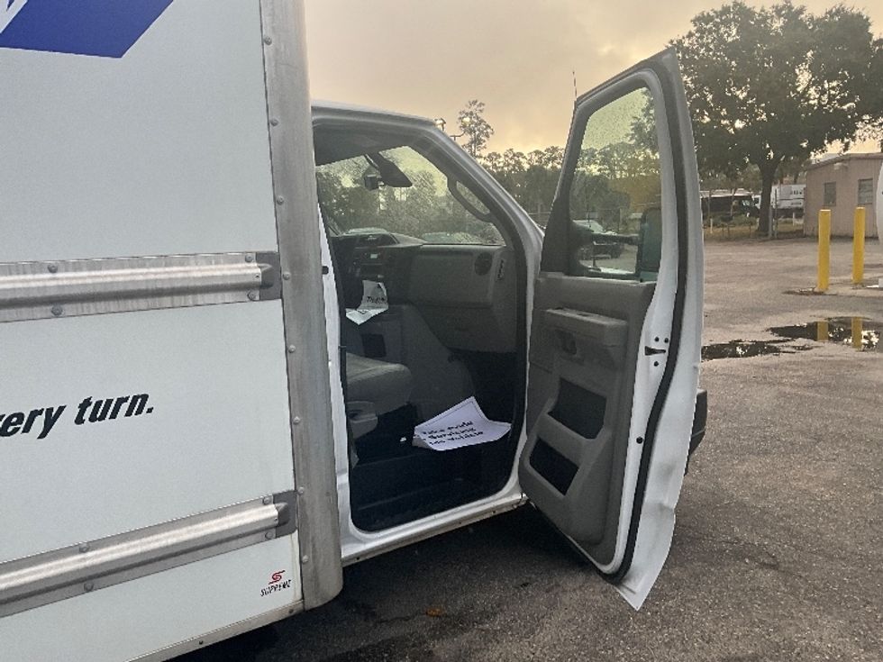 Light Duty Box Truck-Light and Medium Duty Trucks-Ford-2022-E350-Sarasota-FL-70,092\n\t\tmiles-$ 42,000 - Image 20