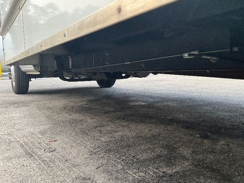 Light Duty Box Truck-Light and Medium Duty Trucks-Ford-2022-E350-Sarasota-FL-70,092\n\t\tmiles-$ 42,000 - Image 5