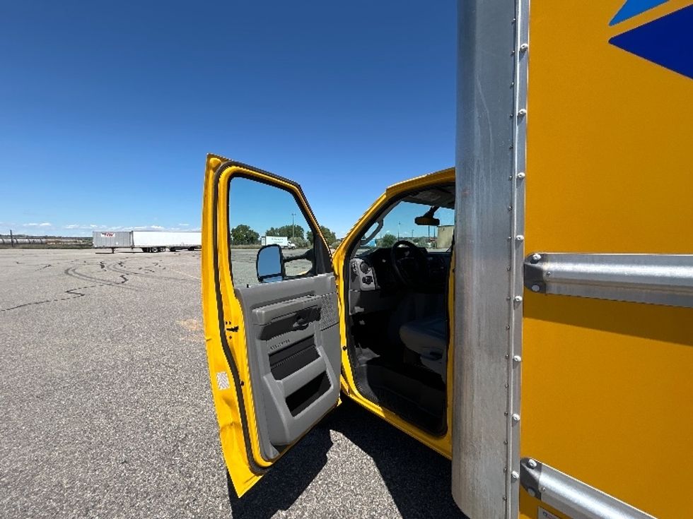Light Duty Box Truck-Light and Medium Duty Trucks-Ford-2022-E350-Seattle-WA-108,441\n\t\tmiles-$ 27,000 - Image 15