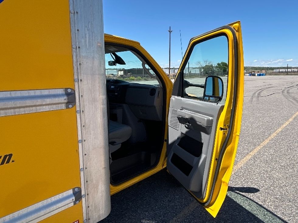 Light Duty Box Truck-Light and Medium Duty Trucks-Ford-2022-E350-Seattle-WA-108,441\n\t\tmiles-$ 27,000 - Image 19