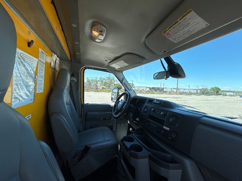 Light Duty Box Truck-Light and Medium Duty Trucks-Ford-2022-E350-Seattle-WA-108,441\n\t\tmiles-$ 27,000 - Image 21