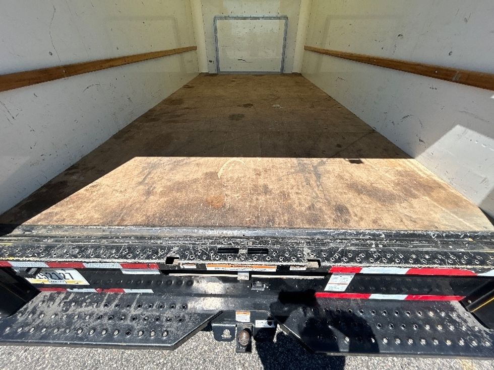Light Duty Box Truck-Light and Medium Duty Trucks-Ford-2022-E350-Seattle-WA-108,441\n\t\tmiles-$ 27,000 - Image 9
