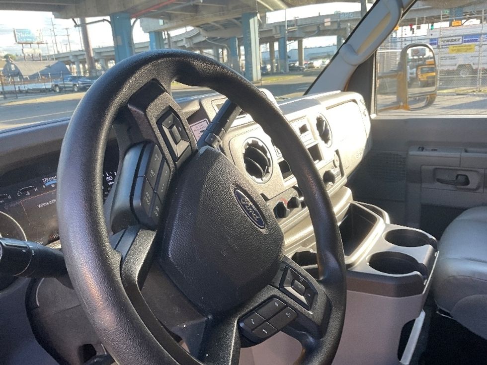 Light Duty Box Truck-Light and Medium Duty Trucks-Ford-2022-E350-Seattle-WA-89,397\n\t\tmiles-$ 30,000 - Image 17