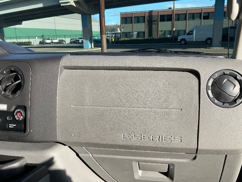 Light Duty Box Truck-Light and Medium Duty Trucks-Ford-2022-E350-Seattle-WA-89,397\n\t\tmiles-$ 30,000 - Image 21