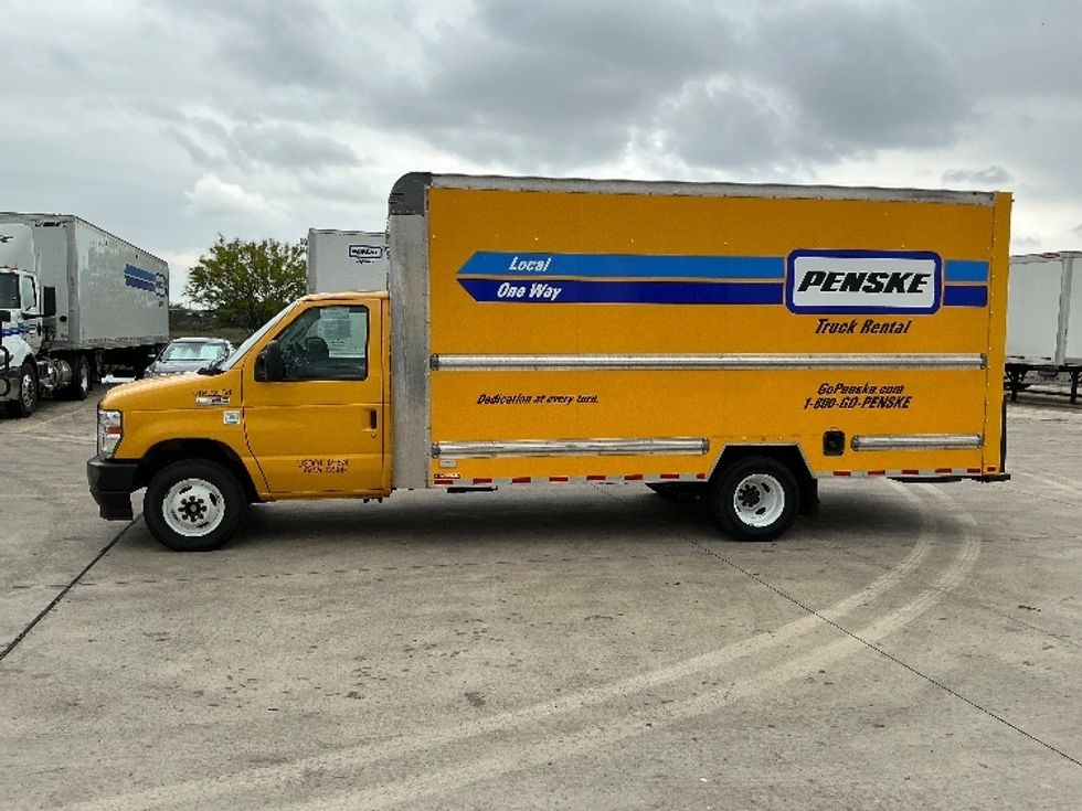 Light Duty Box Truck-Light and Medium Duty Trucks-Ford-2022-E350-Selma-TX-77,811\n\t\tmiles-$ 30,000 - Image 4
