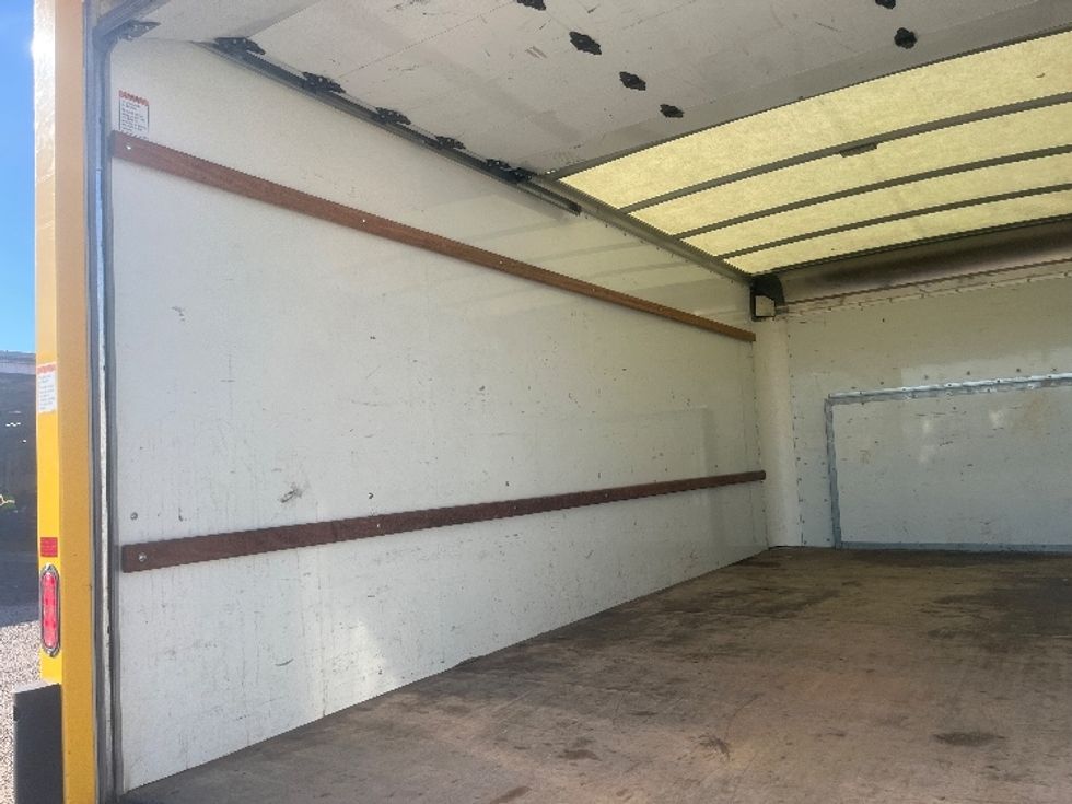 Light Duty Box Truck-Light and Medium Duty Trucks-Ford-2022-E350-Shreveport-LA-71,722\n\t\tmiles-$ 35,500 - Image 11