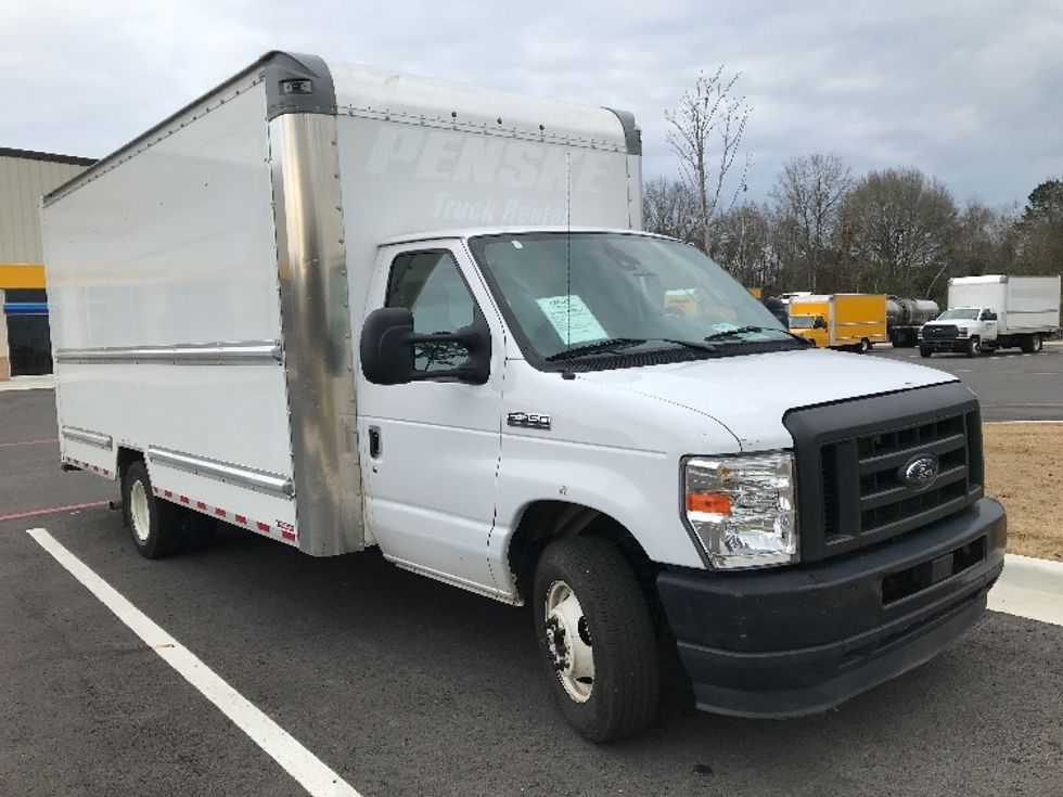 Light Duty Box Truck-Light and Medium Duty Trucks-Ford-2022-E350-Shreveport-LA-87,925\n\t\tmiles-$ 32,250 - Image 1