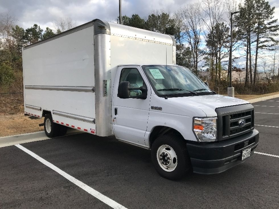 Light Duty Box Truck-Light and Medium Duty Trucks-Ford-2022-E350-Shreveport-LA-91,564\n\t\tmiles-$ 31,750 - Image 1