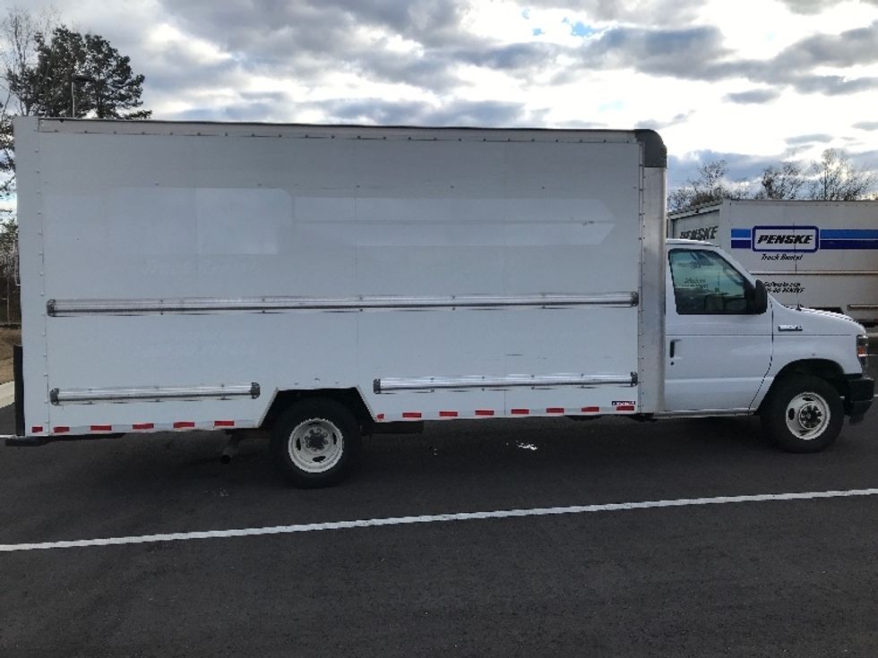 Light Duty Box Truck-Light and Medium Duty Trucks-Ford-2022-E350-Shreveport-LA-91,564\n\t\tmiles-$ 31,750 - Image 14