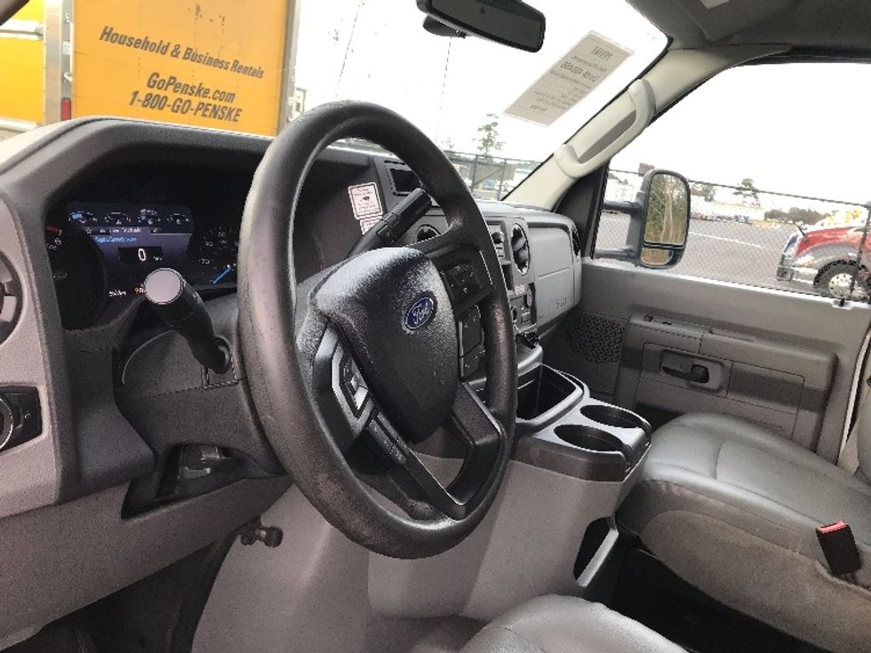 Light Duty Box Truck-Light and Medium Duty Trucks-Ford-2022-E350-Shreveport-LA-91,564\n\t\tmiles-$ 31,750 - Image 16