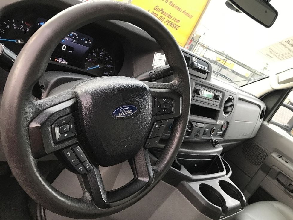 Light Duty Box Truck-Light and Medium Duty Trucks-Ford-2022-E350-Shreveport-LA-91,564\n\t\tmiles-$ 31,750 - Image 17