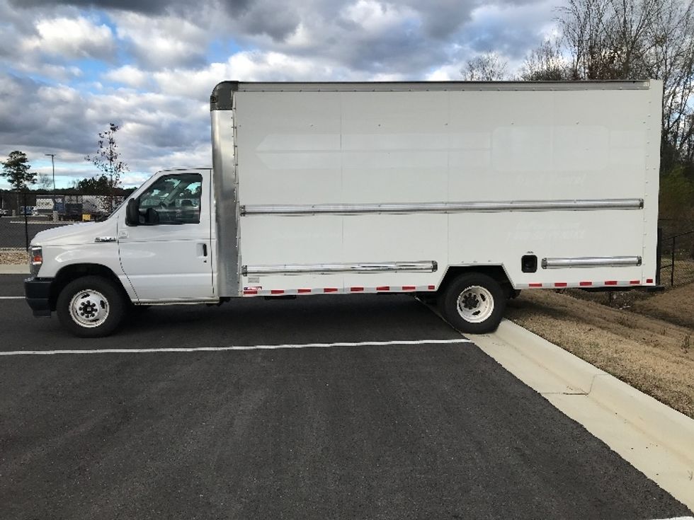 Light Duty Box Truck-Light and Medium Duty Trucks-Ford-2022-E350-Shreveport-LA-91,564\n\t\tmiles-$ 31,750 - Image 4