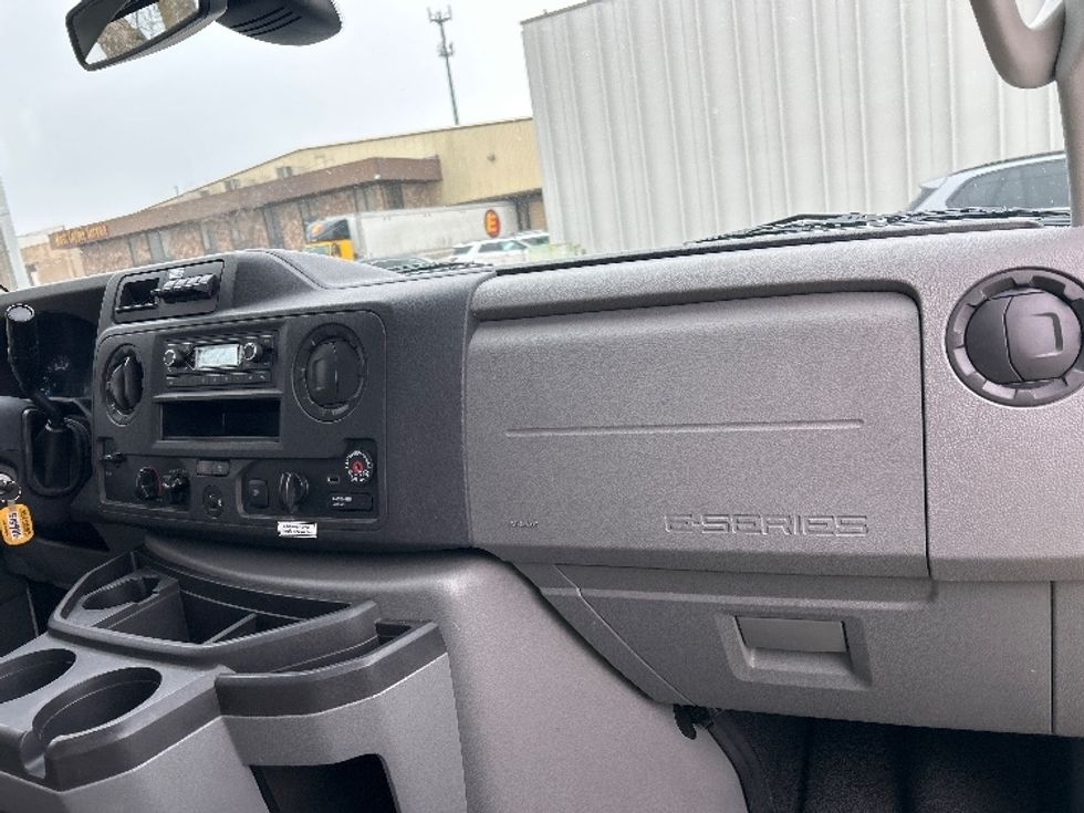 Light Duty Box Truck-Light and Medium Duty Trucks-Ford-2022-E350-Sioux Falls-SD-103,551\n\t\tmiles-$ 29,750 - Image 21