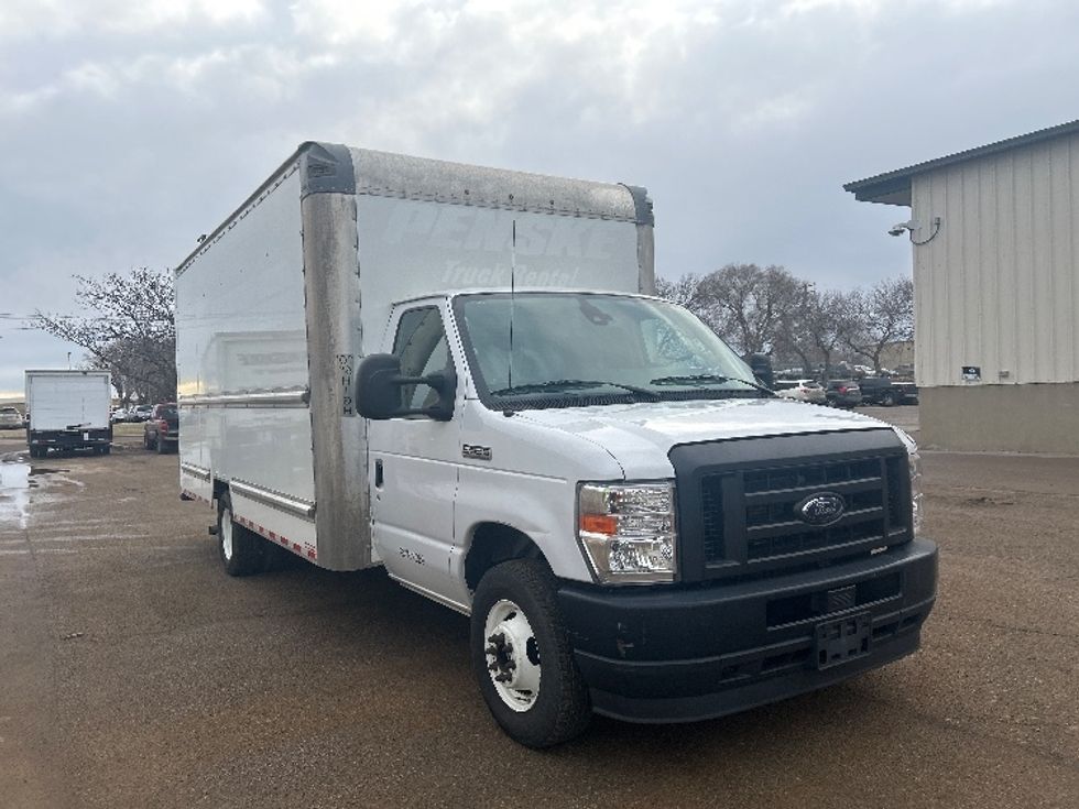 Light Duty Box Truck-Light and Medium Duty Trucks-Ford-2022-E350-Sioux Falls-SD-105,877\n\t\tmiles-$ 29,500 - Image 1