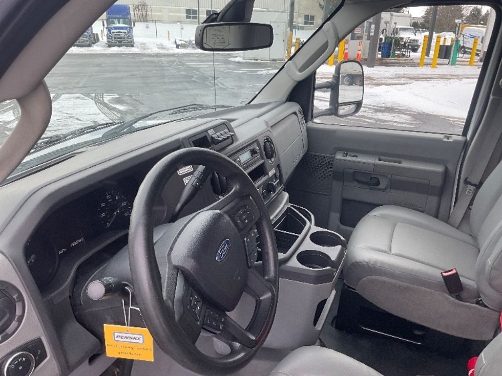 Light Duty Box Truck-Light and Medium Duty Trucks-Ford-2022-E350-South Bend-IN-100,699\n\t\tmiles-$ 29,750 - Image 17