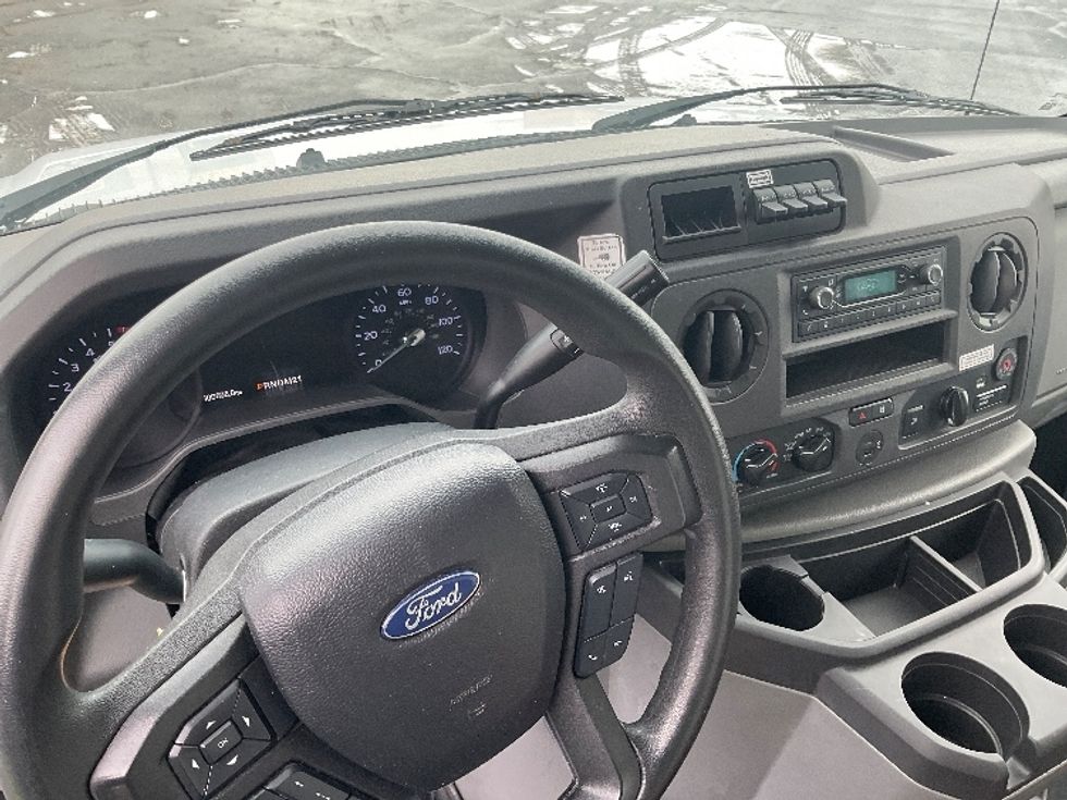 Light Duty Box Truck-Light and Medium Duty Trucks-Ford-2022-E350-South Bend-IN-100,699\n\t\tmiles-$ 29,750 - Image 18