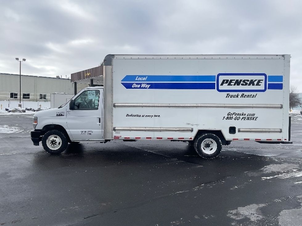 Light Duty Box Truck-Light and Medium Duty Trucks-Ford-2022-E350-South Bend-IN-100,699\n\t\tmiles-$ 29,750 - Image 4