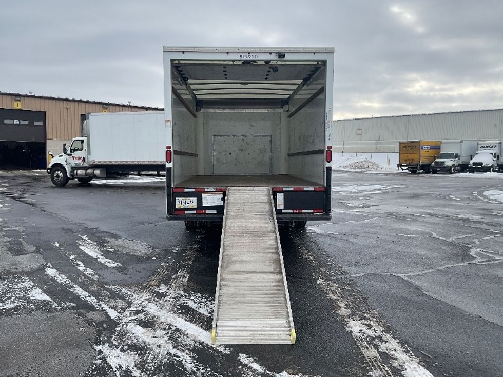 Light Duty Box Truck-Light and Medium Duty Trucks-Ford-2022-E350-South Bend-IN-100,699\n\t\tmiles-$ 29,750 - Image 9