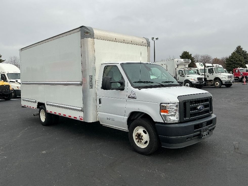 Light Duty Box Truck-Light and Medium Duty Trucks-Ford-2022-E350-South Bend-IN-134,275\n\t\tmiles-$ 24,750 - Image 1