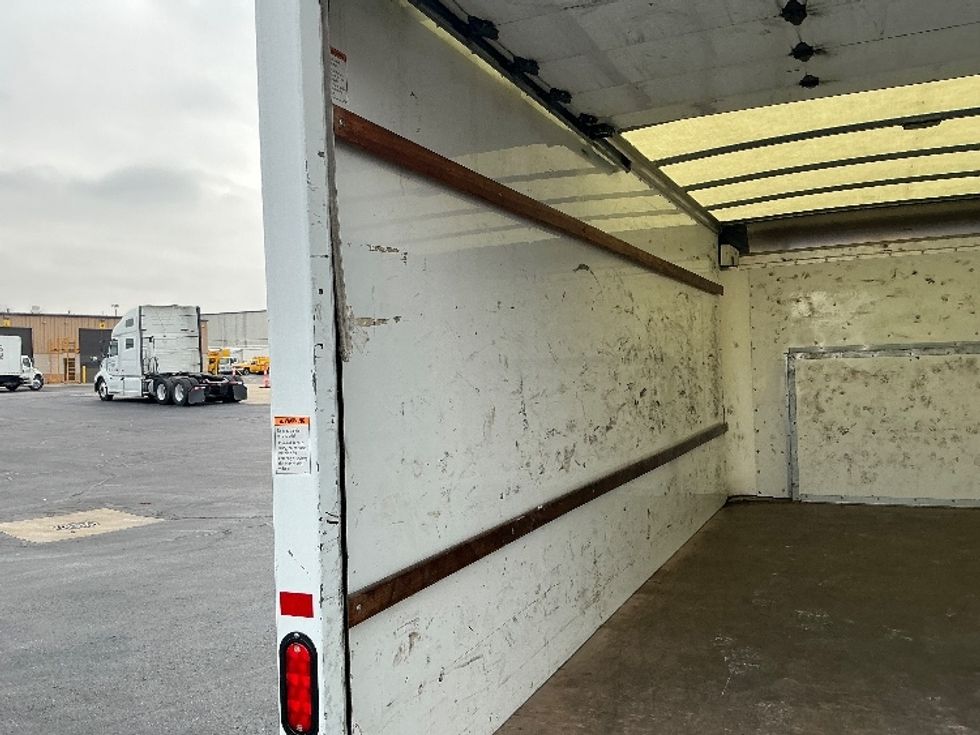 Light Duty Box Truck-Light and Medium Duty Trucks-Ford-2022-E350-South Bend-IN-134,275\n\t\tmiles-$ 24,750 - Image 11