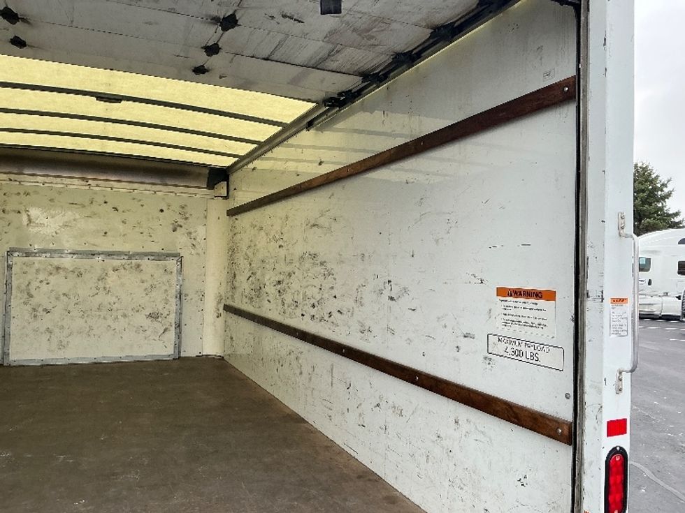 Light Duty Box Truck-Light and Medium Duty Trucks-Ford-2022-E350-South Bend-IN-134,275\n\t\tmiles-$ 24,750 - Image 12